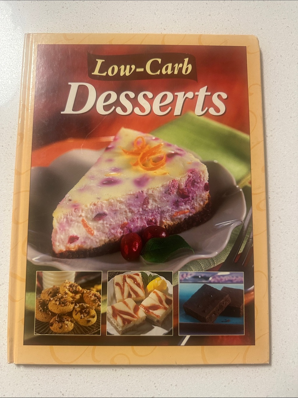 Low-Carb Desserts Cookbook - Cream Cover